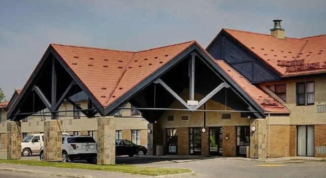 Thompsons Best Value Inn & Suites, Prenota Hotel Hotel a Manitoba con parcheggio, Parcheggio