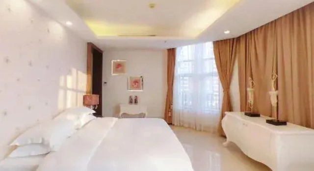 Двухместный люкс Country Garden Phoenix Hotel