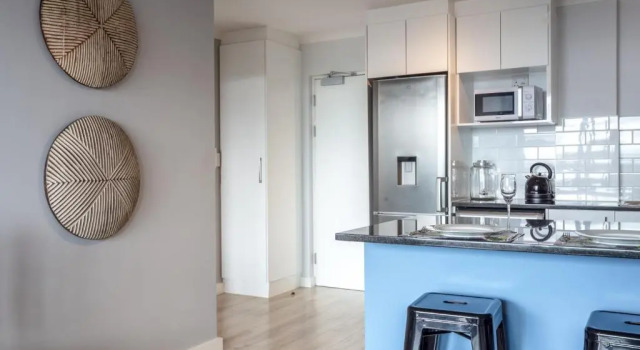 Апартаменты Tranquil, Spacious, Quiet Trendy with a View