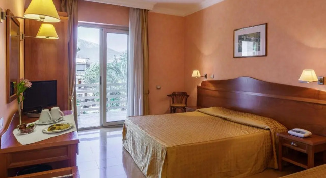 Трёхместный номер Standard с балконом Hotel Conchiglia dOro