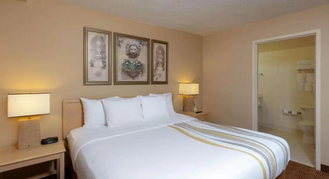 Номер Standard La Quinta by Wyndham Garden City