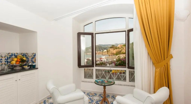 Номер Deluxe Surriento Suites