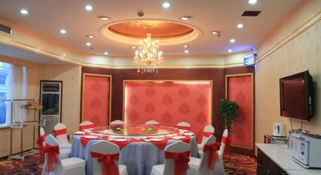 Shihe Hotel Xinyang, Rezervovat Hotel Xinyang Henan
