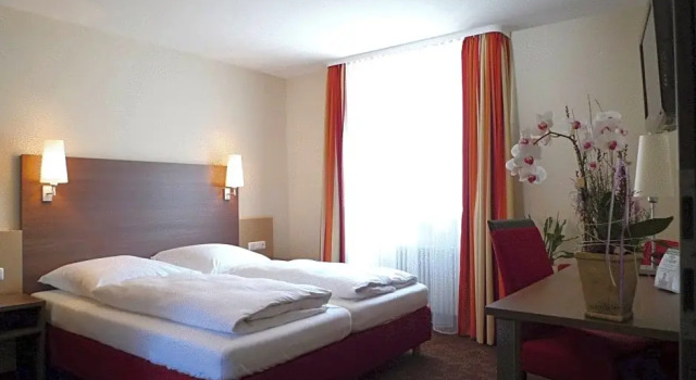Hotel & Brauerei-Gasthof Neuwirt, Rezervați Hotel Neuburg Upper Bavaria