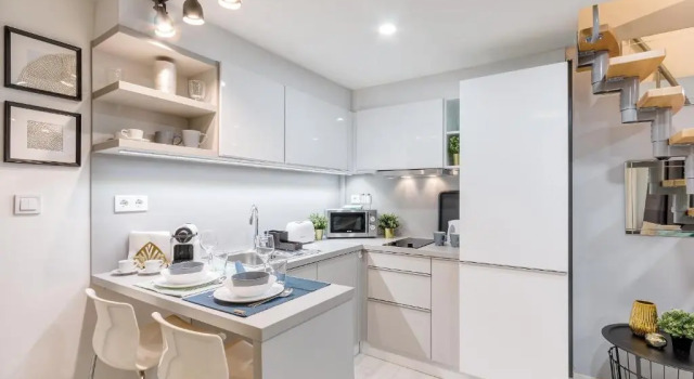 Апартаменты Deluxe Stylish Suite WestEnd