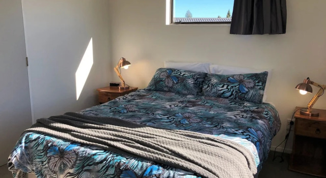 Cottage on Green, Забронировать Дом для отпуска Коттеджи Lake Taupo, Коттедж