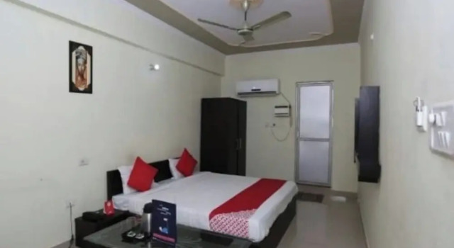 Номер Classic Hotel S K Palace Lucknow , Best Hotel In Lucknow , Hotel In Transport Nagar Lucknow ,Budget Hotels In Lucknow