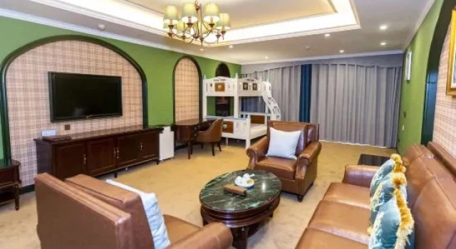 Люкс Deluxe Fantawild Holiday Hotel