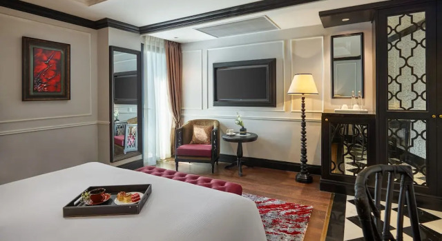 Полулюкс с балконом и с видом на город Aira Boutique Hanoi Hotel & Spa