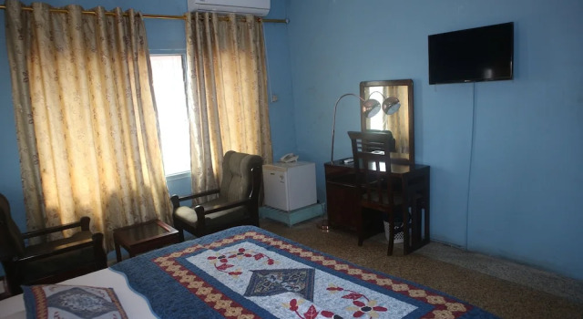 Kad Hotel