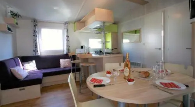 Camping Les Cercelles, Rezerwuj Pole kempingowe Hotele w Charente-Maritime z basenem, Basen