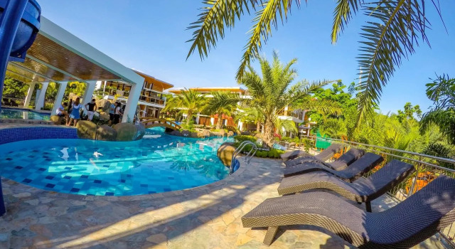 Calinisan Resort Hotel Inc., Забронировать Курортный отель  