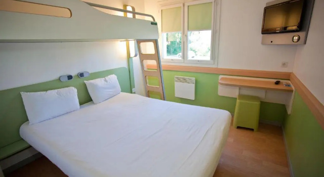 Трёхместный номер Standard ibis budget Marne la Vallée