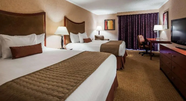 Номер Standard с балконом Best Western Plus Oswego Hotel and Conference Center