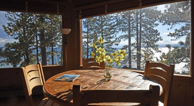 Rockpile Treehouse, Забронировать Отель Отели Кингс-Бич с парковкой, рядом с Минигольф Кингс-Бич, Парковка