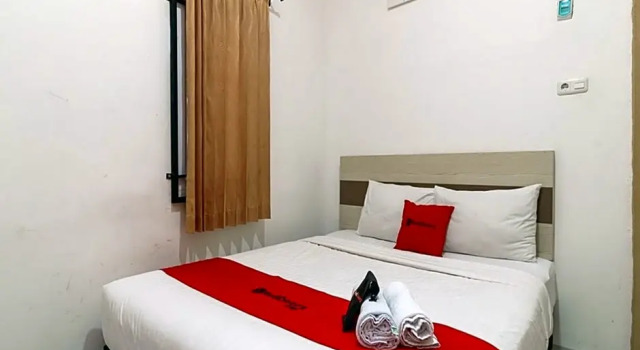 Люкс Deluxe RedDoorz at Tara Homestay Palembang