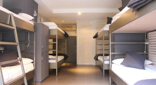Кровать в общем номере (мужской номер) Don Moustache Hostel