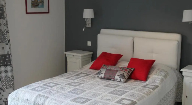 Superbe chambre de charme avec accès privatif, Rezervasyon Bed and Breakfast Houilles Ile de France
