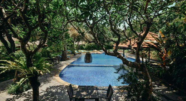 Отель Three Brothers Bungalows & Villas