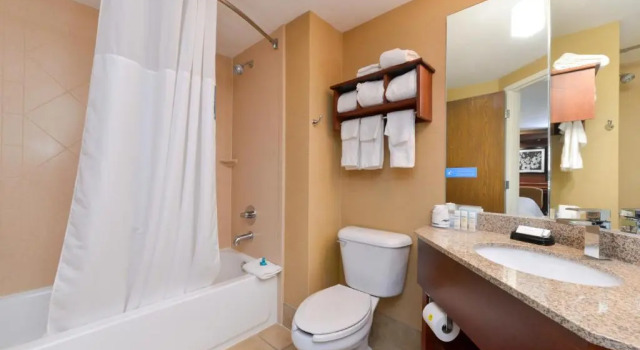 Четырёхместный номер Standard Hampton Inn Columbus-East