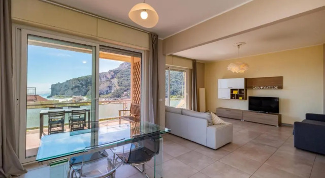 CASA MATILDE - Appartamento Vista Mare - con posto auto, Забронировать Апартаменты/квартира Финале Лигуре Ривьера-делле-Пальме