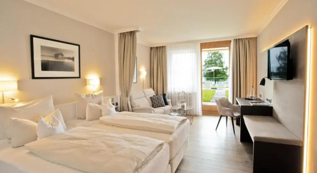 Двухместный номер Standard с видом на озеро Yachthotel Chiemsee GmbH