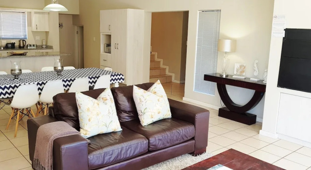 6 Nieuland 1053 Self catering