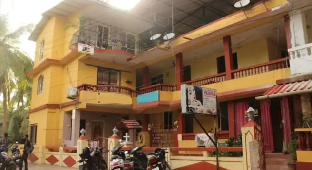 OYO 9217 Home Studios near Candolim Beach, Prenota Hotel Hotel a Goa con parcheggio, Parcheggio
