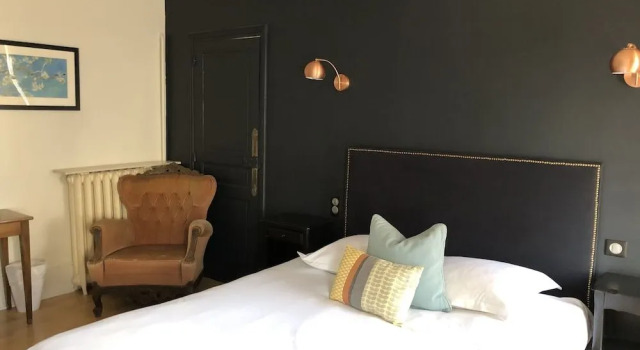 La Maison d'Alienor | Gîtes, Rezervasyon Otel Chablis otoparklı oteller, Otopark