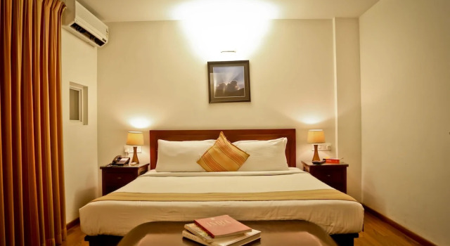 Апартаменты Deluxe с балконом Maple Suites Serviced Apartments