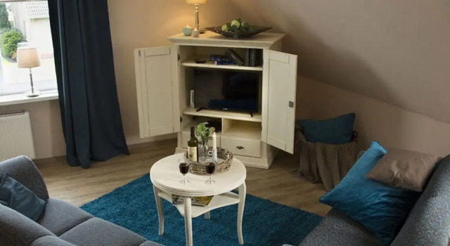 Dandelion Modern Retreat