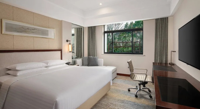 Courtyard by Marriott Wuxi Lihu Lake, Buchen Sie Hotel Hotels in Wuxi mit Pool, Schwimmbad