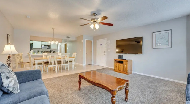 7 Mi to Disney: Condo w/ Pool & Hot Tub Access!, Забронировать Апартаменты/квартира Фор Корнерз штат Флорида