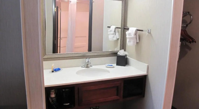 Четырёхместный номер Deluxe Best Western Timpanogos Inn