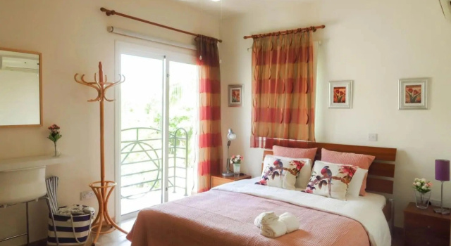 Luxury spacious holiday Villa with heated swimming pool