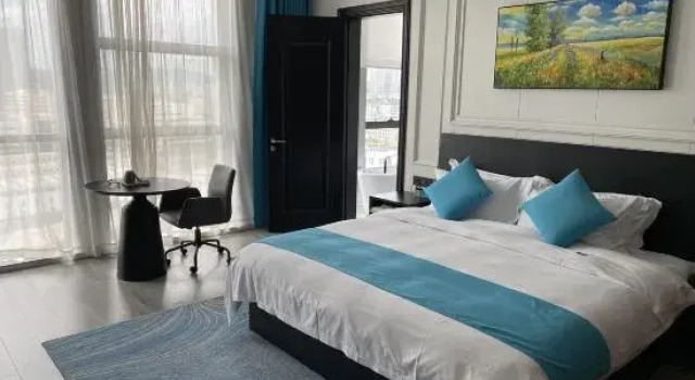 Люкс Business KungMing XueLi Tulip Inn Hotel