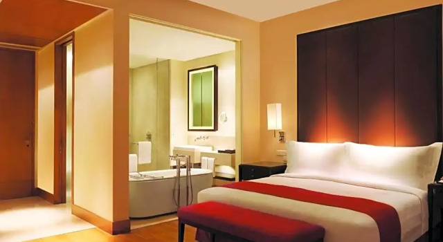 Клубный номер Standard Trident Hyderabad