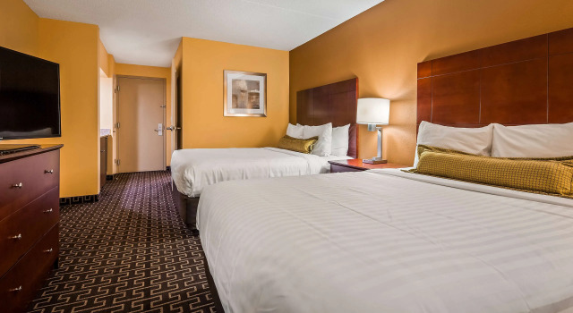 Четырёхместный номер Standard Best Western Milton Inn