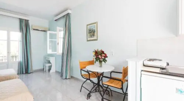 Fexulis Studios & Suites, Забронировать Отель Отели периферии Ионических островов с парковкой, Парковка