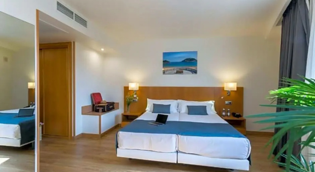 Трёхместный номер Standard Hotel Palacio de Aiete