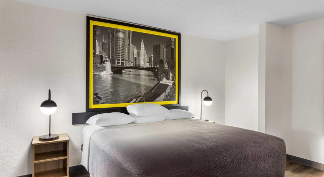 Super 8 by Wyndham Chicago IL