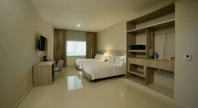Люкс Superior Hotel Dorado Plaza Alto Prado