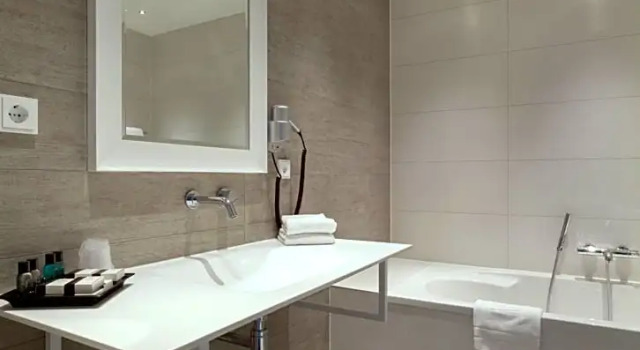 Номер Luxury Van Der Valk Hotel Rotterdam Nieuwerkerk
