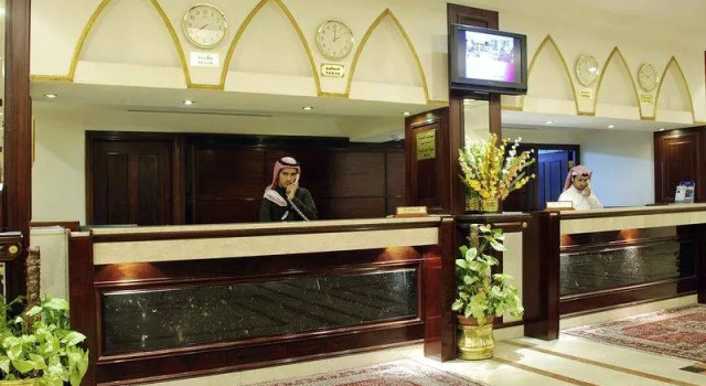 Полулюкс Deluxe Mercure Hotel Khamis Mushait by Accor
