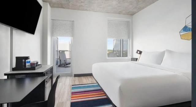 Двухместный номер Standard Aloft by Marriott Delray Beach
