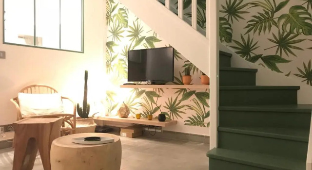Коттедж Saint-Tropez walking distance, sea view house