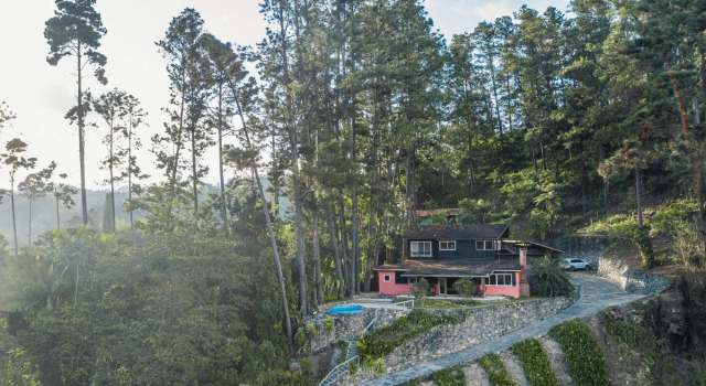 Cozy Villa Close to the Rive in Arroyo Frio, Book Villa Constanza La Vega