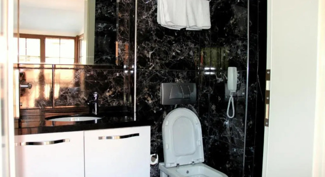 Трёхместный номер Venus Suite Hotel