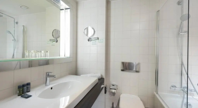 Трёхместный номер Standard Holiday Inn Berlin City-West by IHG