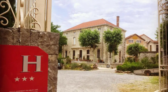 Hotel Savel, Book Hotel Hoteller i Rhône-Alps med parkering, Parkering